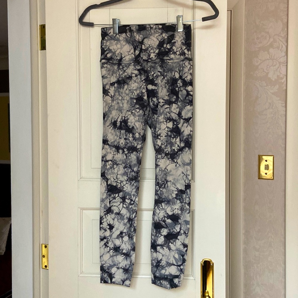 Lululemon high-rise tights